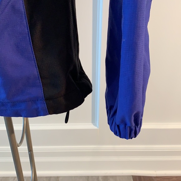 MEC Water Resistant Jacket Size M - Picture 4 of 8